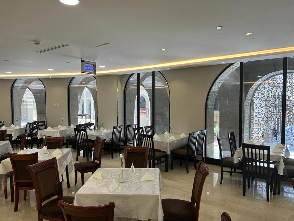 Al Ansar Golden Tulip Otel Medine Dış mekan fotoğraf