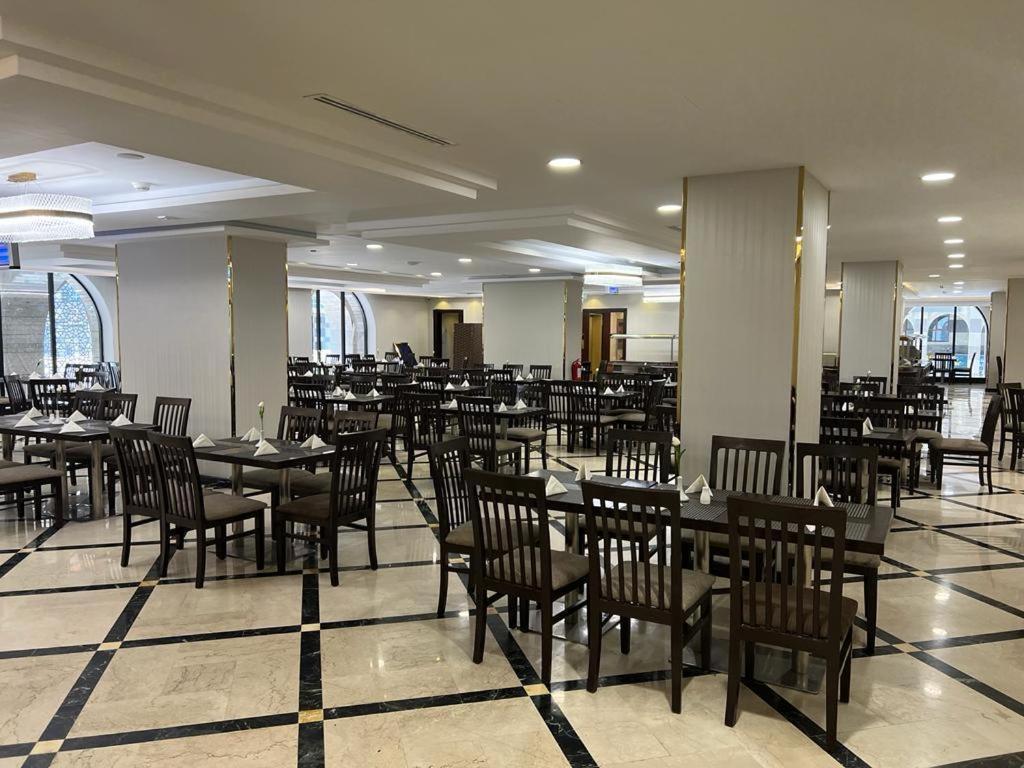 Al Ansar Golden Tulip Otel Medine Dış mekan fotoğraf